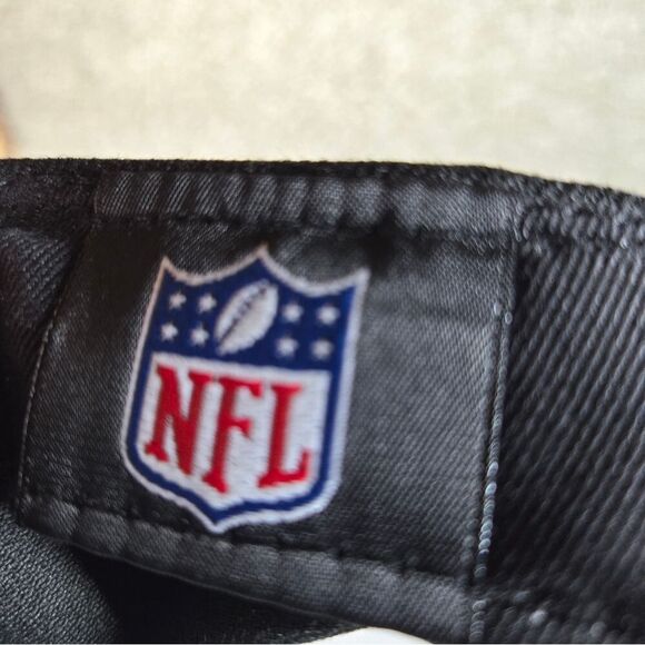 NEW ERA Seattle Seahawks Reflective Metallic Gold Fitted Cap  Size71/4 - Picture 10 of 12